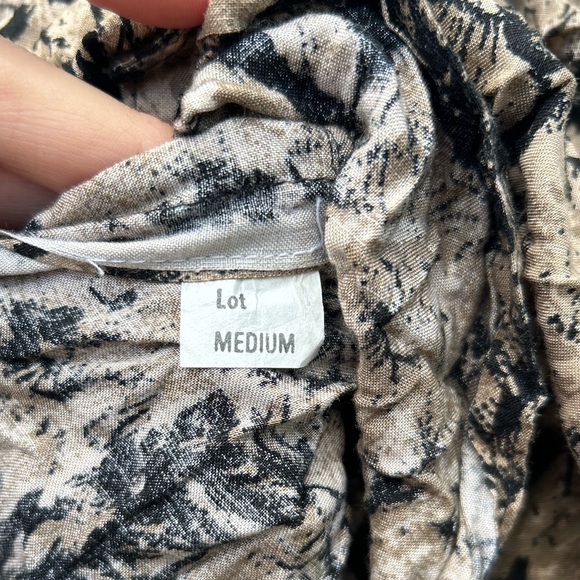 Women’s skirt size: medium - Picture 3 of 5